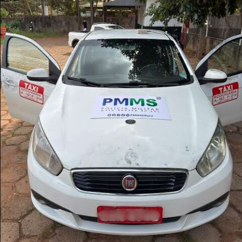 Taxista tem carro recuperado ap&oacute;s roubo &agrave; m&atilde;o armada na regi&atilde;o da rodovi&aacute;ria