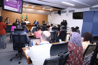 Projeto quer inverter l&oacute;gica da viol&ecirc;ncia e tirar agressor de casa, n&atilde;o a v&iacute;tima