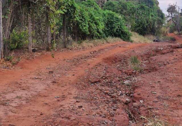 Prefeitura diz &agrave; Justi&ccedil;a que cuida de via do bairro Ch&aacute;cara dos Poderes