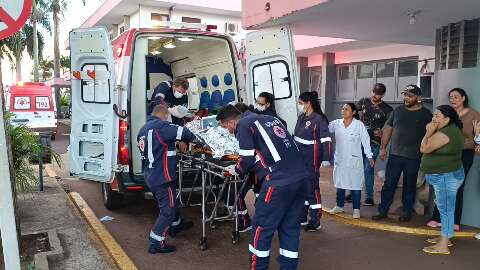 Adolescente perde perna e tem outra esmagada ap&oacute;s acidente rural