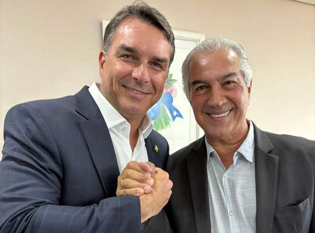 Reinaldo entrega relat&oacute;rio t&eacute;cnico do agro estadual a Fl&aacute;vio Bolsonaro