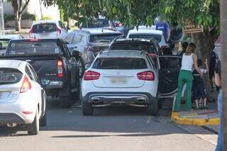 Projeto mira fila dupla, celular ao volante e desrespeito em portas de escolas Projeto mira fila dupla, celular ao volante e desrespeito em portas de escolas