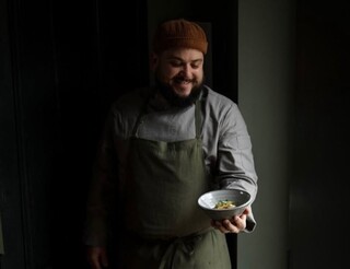 Av&oacute; que vendia pamonha inspirou neto a se tornar chef na Fran&ccedil;a