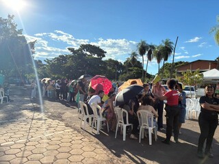 Com 376 ingressos, fila para ver Ney Matogrosso passa de 900 pessoas