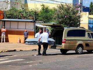 Motorista &eacute; levado para depor ap&oacute;s acidente com &ocirc;nibus que matou motociclista 