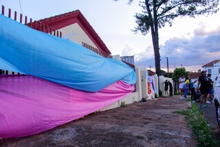 Grupo LGBT+ ocupa casa na Esplanada e cobra abrigo prometido