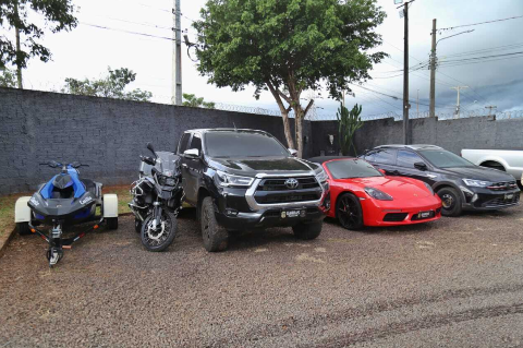 Alvo de opera&ccedil;&atilde;o contra o tr&aacute;fico, dono de conveni&ecirc;ncia &eacute; baleado