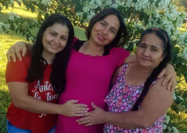 &ldquo;Ela era nosso porto seguro&rdquo;, dizem filhas de v&iacute;tima de feminic&iacute;dio