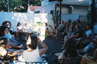 Apoio coletivo arrecada R$ 34 mil e "salva" livraria autônoma Apoio coletivo arrecada R$ 34 mil e "salva" livraria autônoma