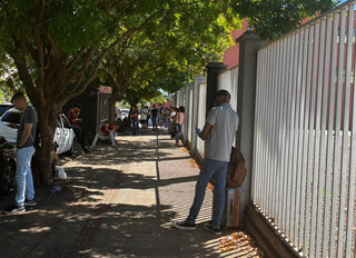 Entre sonho e cansa&ccedil;o, candidatos viajam at&eacute; 1,5 mil km para prova da Alems