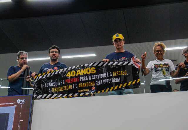 Servidores do Detran param por 24h ap&oacute;s protesto