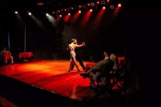 Lei garante meia-entrada para dois acompanhantes de pessoa com defici&ecirc;ncia