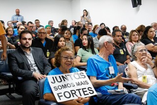 Servidores lotam Assembleia para protestar contra reajuste de 3,81% Servidores lotam Assembleia para protestar contra reajuste de 3,81%