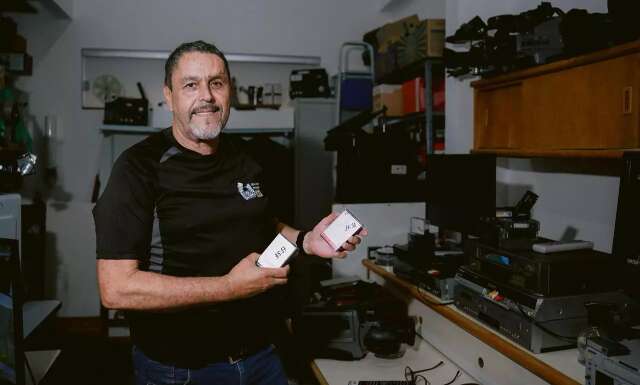 H&aacute; 15 anos, M&aacute;rcio resgata lembran&ccedil;as perdidas em fitas antigas 