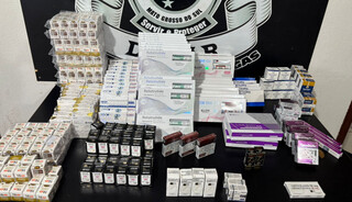 Comboio é abordado com 551 caixas de emagrecedores e anabolizantes Comboio é abordado com 551 caixas de emagrecedores e anabolizantes