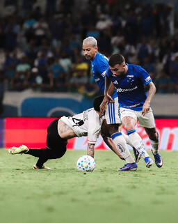 Cruzeiro vence na estreia de Artur Jorge e Bahia supera Athletico