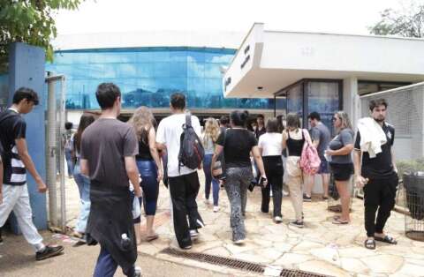 Pedido de isen&ccedil;&atilde;o da taxa do Enem 2026 come&ccedil;a em 13 de abril