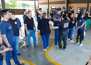 Paralisa&ccedil;&atilde;o na sede do Detran cancela provas e prejudica candidatos