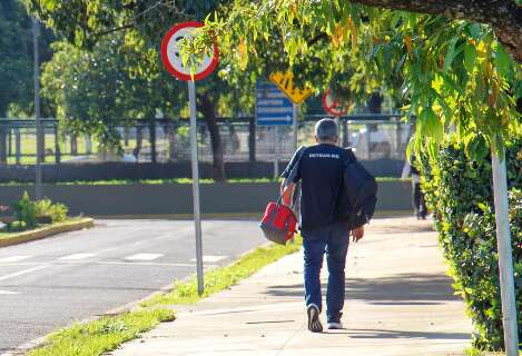 Paralisa&ccedil;&atilde;o fracassa e trabalhadores do Detran trabalham sem bater ponto