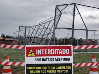 Temporal derruba &aacute;rvores, interdita arena e deixa bairros sem energia