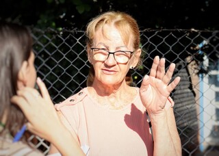 Hor&aacute;rios divergentes e distribui&ccedil;&atilde;o de senha frustram procura por vacina