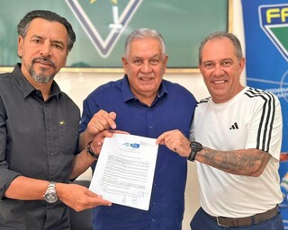 Com verba da CBF, troca de gramado d&aacute; direito a futebol usar Moren&atilde;o por 8 anos