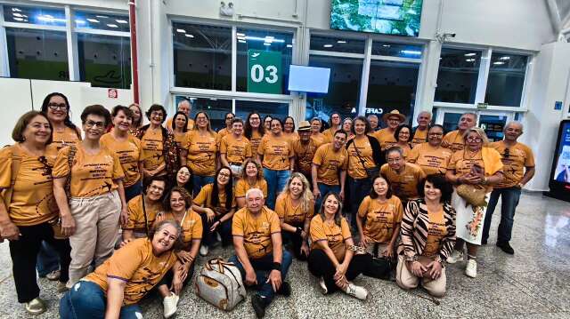 Com 62 pessoas, viagem de aposentados foi s&oacute; paz e zero brigas