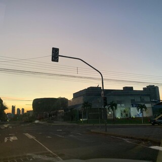 Sem&aacute;foros amanhecem intermitentes na Zahran e Ant&ocirc;nio Maria Coelho