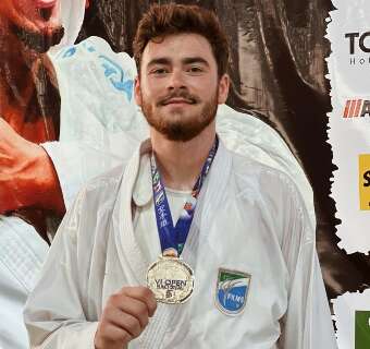 Aos 17 anos, atleta de MS acumula quatro t&iacute;tulos brasileiros no karat&ecirc;