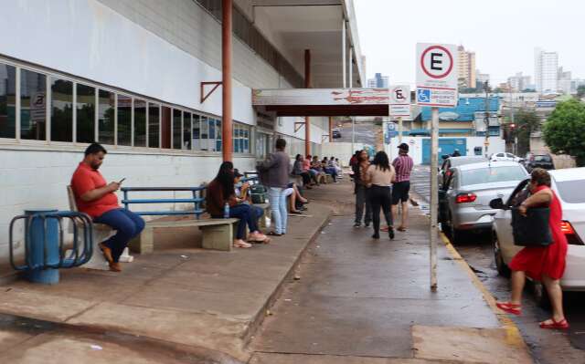 MP cobra plano para reduzir fila de exames que j&aacute; passa de 25 mil na Capital