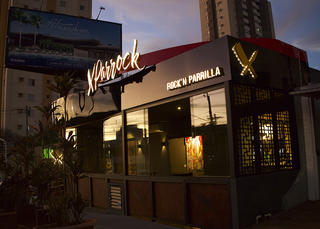 Parrock aposta em noite tem&aacute;tica antes do show do Guns N&rsquo; Roses