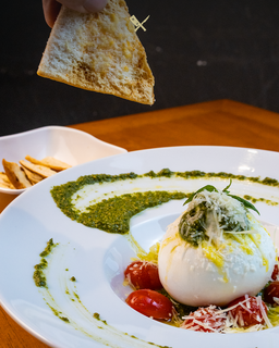 Parrock aposta em noite tem&aacute;tica antes do show do Guns N&rsquo; Roses