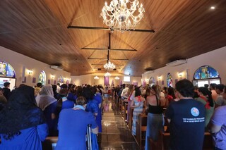 Prociss&atilde;o e beijo da cruz marcam Sexta-feira Santa na Capital