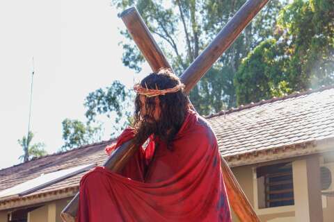 H&aacute; 30 anos via-sacra compara crucifica&ccedil;&atilde;o de Cristo com viv&ecirc;ncia dos doentes