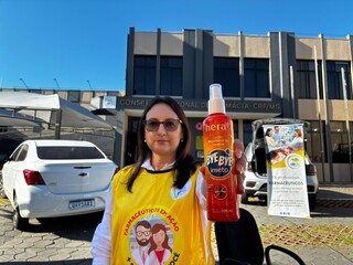 Com alta de casos, campanha arrecada repelentes para evitar chikungunya Com alta de casos, campanha arrecada repelentes para evitar chikungunya