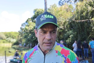 A&ccedil;&atilde;o promove experi&ecirc;ncia de pescaria e passeio a caiaque para crian&ccedil;as autistas