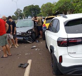 Com mais um acidente, moradora cobra quebra-molas na Avenida L&uacute;dio Coelho 