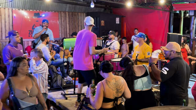 No Nova Lima, pagode surpreende at&eacute; turistas do Nordeste