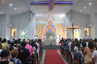 Dom Dimas celebra missa da Páscoa e refaz tradição do primeiro bispo da Capital Dom Dimas celebra missa da Páscoa e refaz tradição do primeiro bispo da Capital