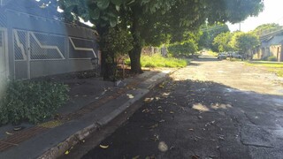 Homem espancado com tijolos e pauladas morre após dar entrada na Santa Casa Homem espancado com tijolos e pauladas morre após dar entrada na Santa Casa