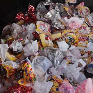 Grupo &eacute; suspeito de distribuir ovos de P&aacute;scoa para promover o Comando Vermelho