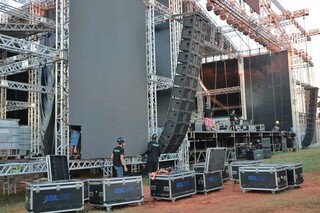 Com 120 toneladas de ferro, palco da Expogrande terá decoração regional Com 120 toneladas de ferro, palco da Expogrande terá decoração regional