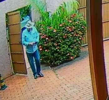 Preso, Bernal pede celulares de volta e fam&iacute;lia de v&iacute;tima se op&otilde;e