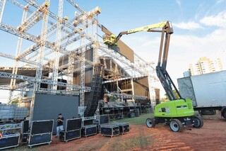 Com 120 toneladas de ferro, palco da Expogrande terá decoração regional Com 120 toneladas de ferro, palco da Expogrande terá decoração regional