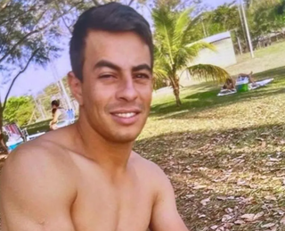 Irmãos são suspeitos de executar “disciplina” do PCC com 17 facadas Irmãos são suspeitos de executar “disciplina” do PCC com 17 facadas