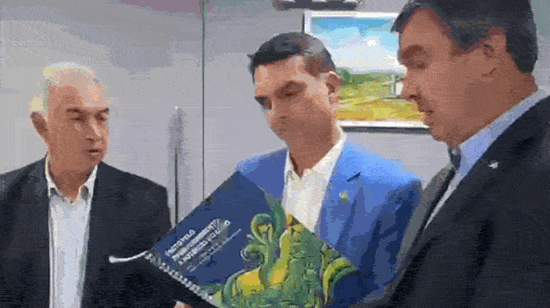 Diagn&oacute;stico do agro entregue por Riedel e Reinaldo vai subsidiar plano de Fl&aacute;vio