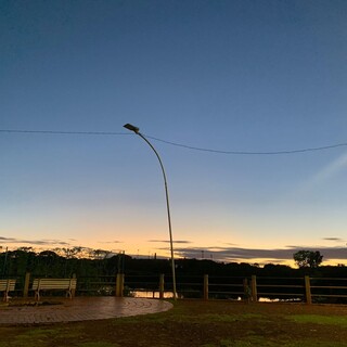 Frente fria avan&ccedil;a e muda o tempo em MS com chuva, vento e queda de temperatura