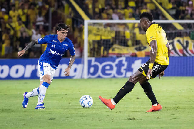 S&atilde;o Paulo e Cruzeiro vencem na estreia da Libertadores e Sul-Americana