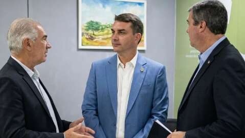 Fl&aacute;vio Bolsonaro vai assistir at&eacute; show em visita a Campo Grande