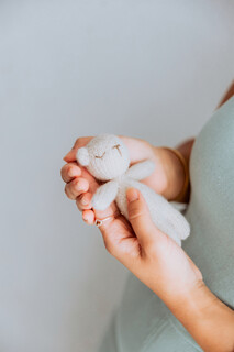 Dayse sentiu na pele e hoje ajuda pais a fazer filhos dormirem